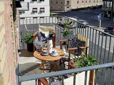 Jasny apartament z balkonami (8299)