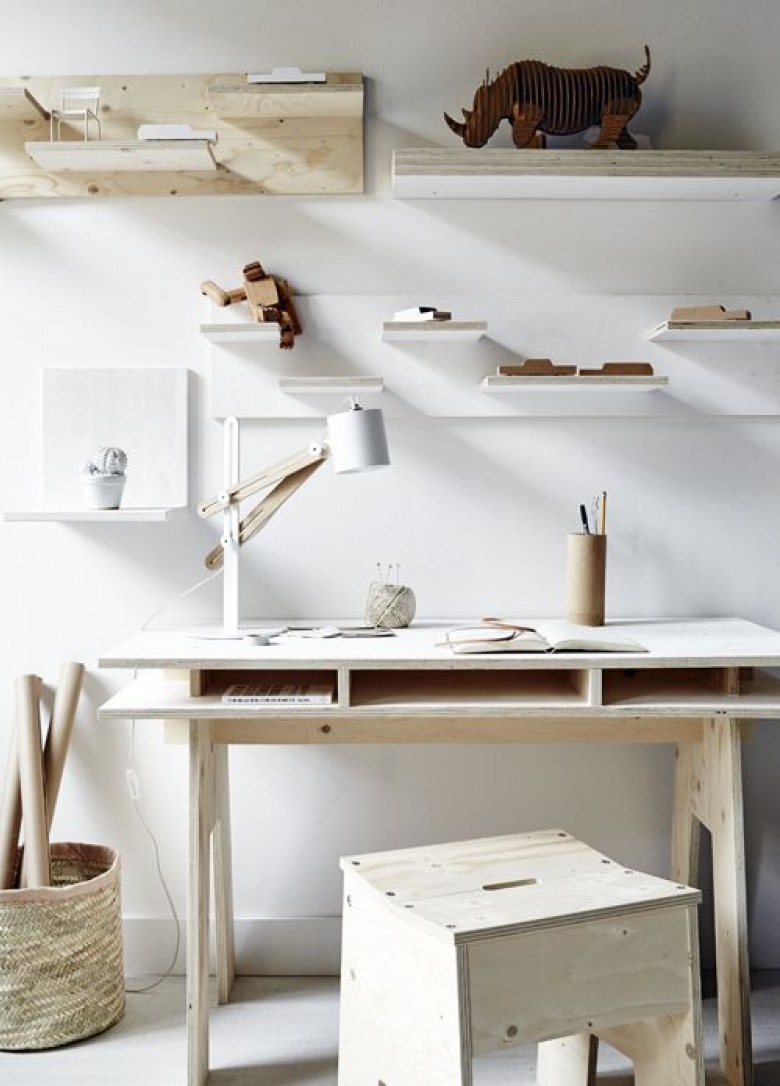 Eko biuro w minimalistycznej biało-drewnianej aranżacji (26152)