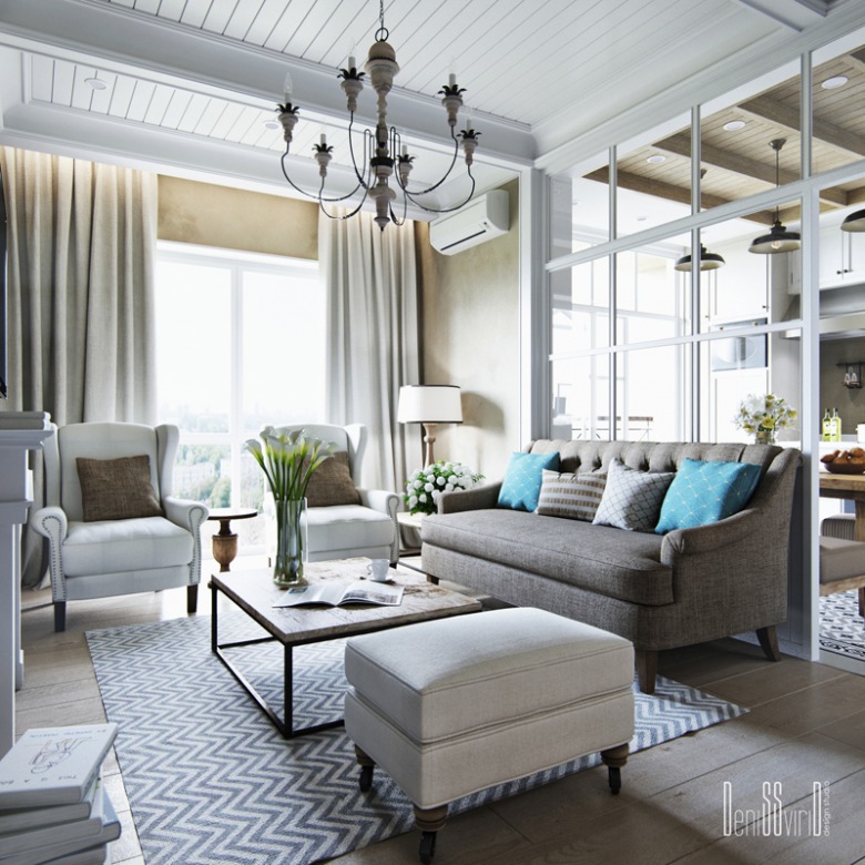 Wysoki salon z szarą sofą i turkusowymi poduszkami (53075)