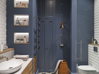 Wysoka łazienka z niebieską ścianą i wzorzystą podłogą (55454)