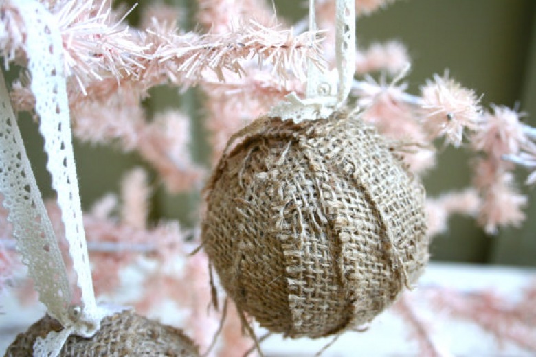 piękne, proste i polecane - dekoracje świąteczne z użyciem zwykłego worka, czyli juty - gorąco polecam...
