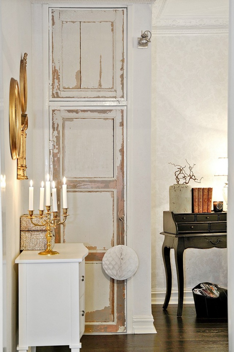 Stylowy sekretarzyk, lustro i świecznik i zabudowa szafy w stylu vintage (21829)