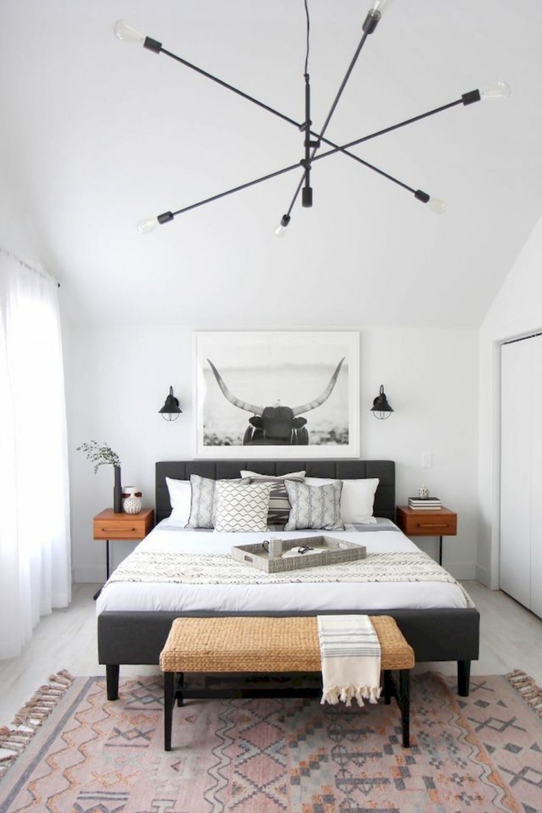 20 inspirujących aranżacji sypialni w pastelach, bieli, drewnie i z czarnymi dodatkami :) (55889)