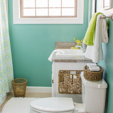 Lekkie i inspirujące before & after, czyli orzeźwiająca aranżacja małej łazienki w soczystych kolorach!