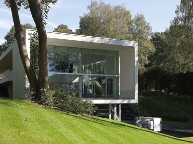 bardzo ciekawy i nowoczesny dom - to dom w Belgii, który zachwyca prostotą, przestronnością pomieszczeń i elegancją wszystkich elementów i...
