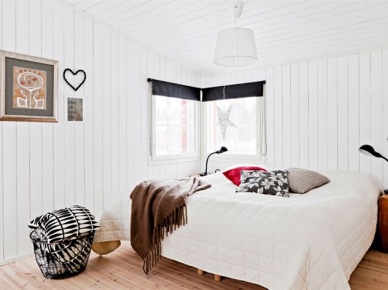Biała sypialnia w miesznym stylu skandynawskim i rustykalnym (21014)