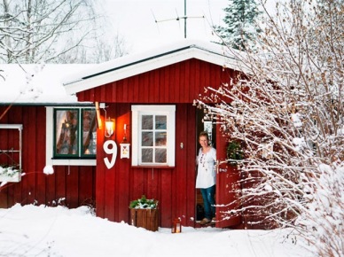 Magiczna aura Świąt w przytulnej czerwonej chatce... :)