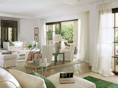 Aranżacja białego salonu w stylu provence i vintage (23588)