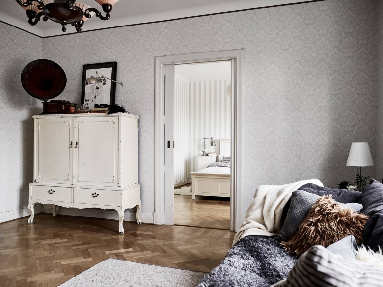 Miłe, przytulne mieszkanie skandynawskie pełne stylowych mebli i dodatków. Zachowano prostotę i estetykę...