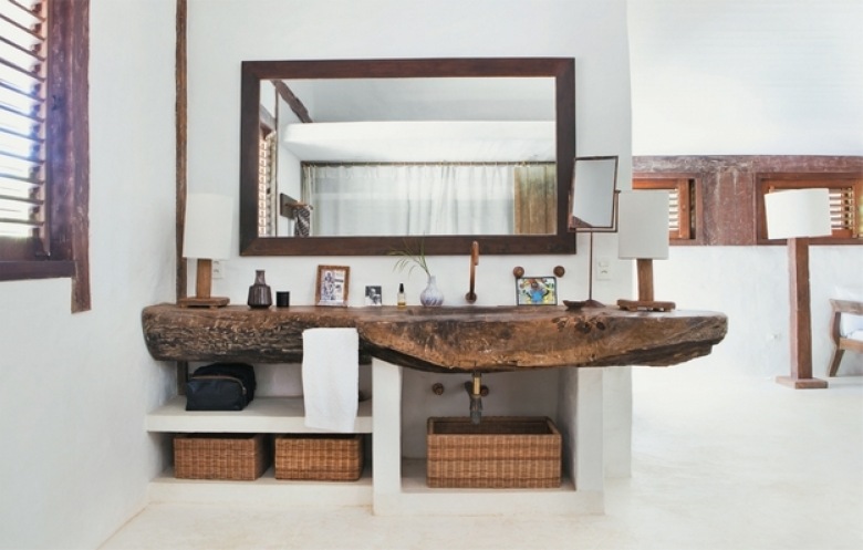 brazylijski dom w przepięknym, rustykalnym wydaniu - proste , ciosane belki, meble i dekoracje - całość wygląda...
