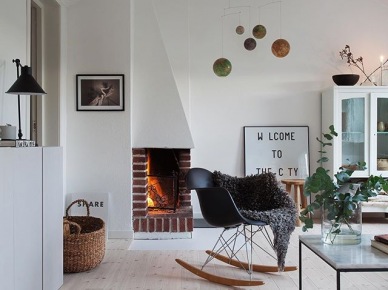 Mieszkanie z białą podłogą z drewna i oryginalnymi dodatkami, czyli wnętrza tygodnia z instagramu