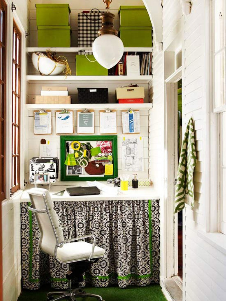 kilka pomysłów, jak urządzić ciekawe , małe biuro w domu - jakie wybrać biurko, może konsolkę albo sekretarzyk ?...