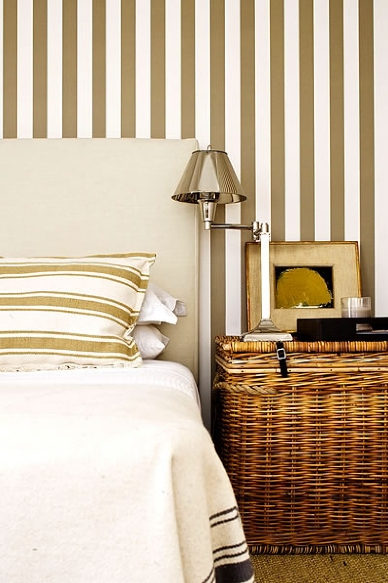 piękne łóżko zaaranżowane subtelnie i z elegancją - to przykład harmonii, wysublimowanej kompozycji i kunsztu w doborze...