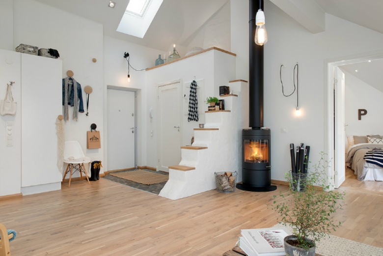 Jak urządzić mieszkanie na poddaszu, czyli loft po skandynawsku w środowych zakupach on-line (34999)