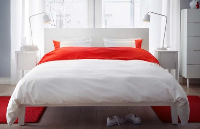 Biało-pomarańczowa sypialnia,sypialnia IKEA,skandynawska sypialnia (33615)