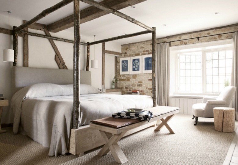 Hotelowa sypialnia w kamieniu i drewnie (17902)