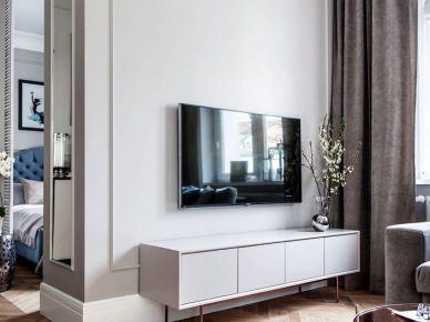 Minimalistyczna ściana telewizyjna w salonie (52419)