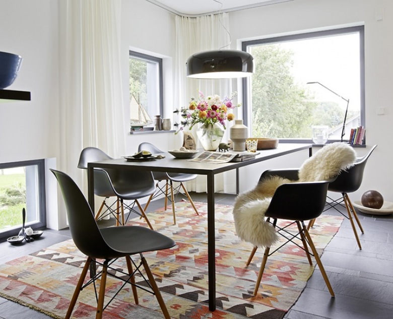 Czarne nowoczesne krzesła,skandynawska jadalnia (33136)