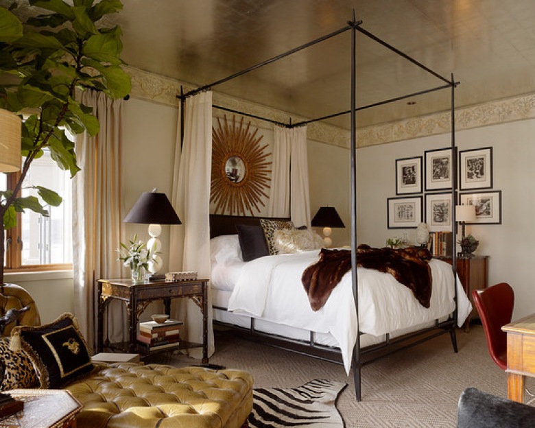 Cudowna sypialnia - elegancka, ze smakiem,z dekoracjami, które tworzą niepowtarzalny klimat i obraz.Przepiękna !