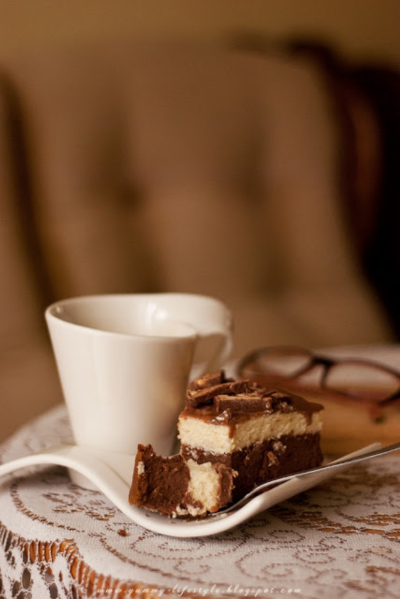 Yummy Lifestyle - Z uwielbienia dla jedzenia.: Sernik czekoladowo-waniliowy. (9291)