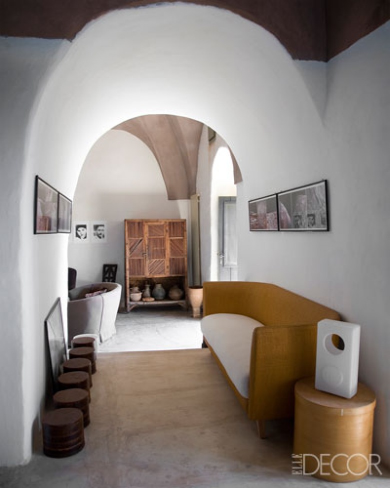 Dom stoi na małej wyspie włoskiej Pantelleria (na południe od Sycylii), gdzie architekt Flavio Albanese znalazł swój 