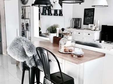 Wnętrza tygodnia z instagramu, czyli polska aranżacja białego mieszkania z czarnymi dodatkami w eklektycznym stylu