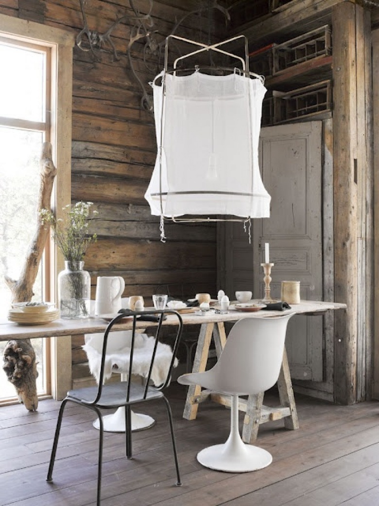 Dizajnerska jadalnia,nowoczesny wiejski dom,nowoczesne białe krzesła (33132)