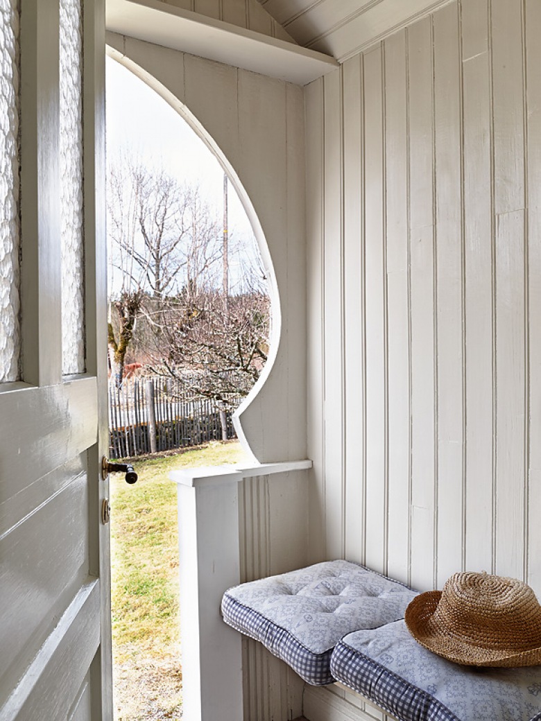 bardzo przytulny wakacyjny dom w stylu skandynawskim - to rustykalna aranżacja w skandynawskim stylu, która kolorami...