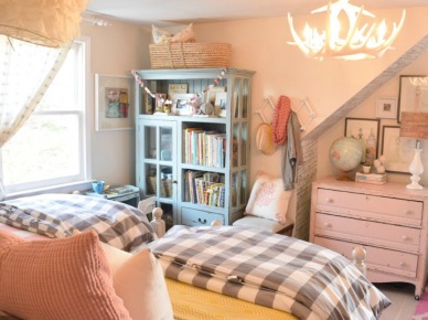 Pastelowe meble w stylu vintage w pokoju dziecięcym (53677)