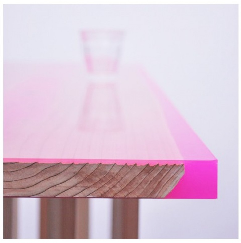 Neonowy stół (31067)