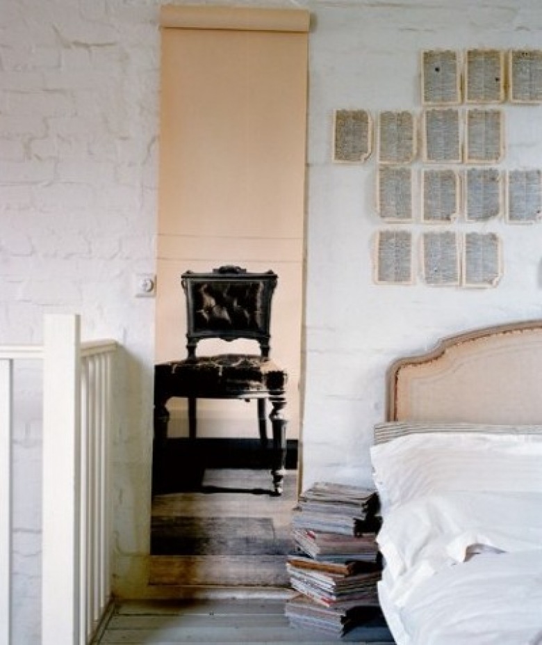  Melbourne, Australia, dekorator Lynda Ogrodnik   odnowiła starą fabrykę materacy . Z zamiłowania do białych mebli i...