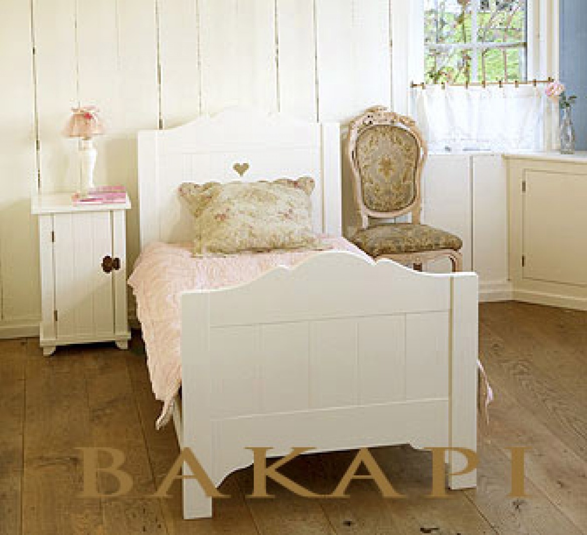 Łóżko drewniane malowane na biało (27136)