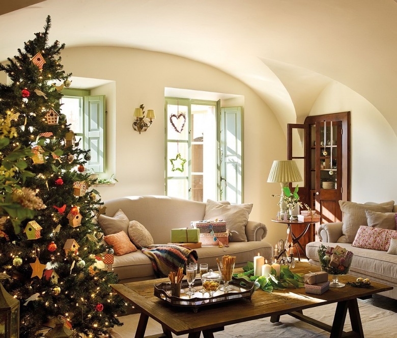 ciepły, czarujący dom na wsi, gdzie tradycyjne drzewko i dekoracje świąteczne czarują magią sprzed lat - proste,...