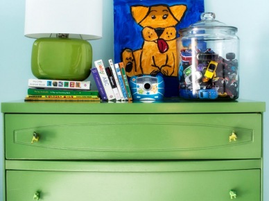 Zielona komoda w pokoju dziecięcym (49533)
