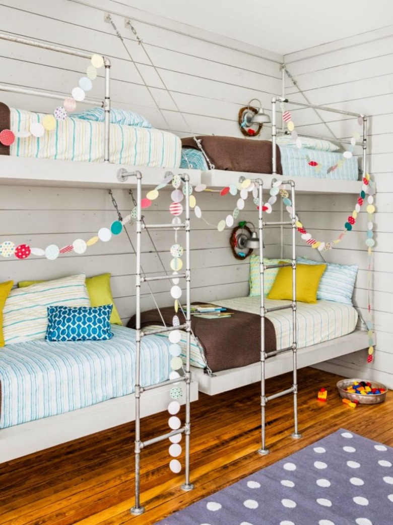 Łóżka piętrowe w pokoju dziecięcym (43239)