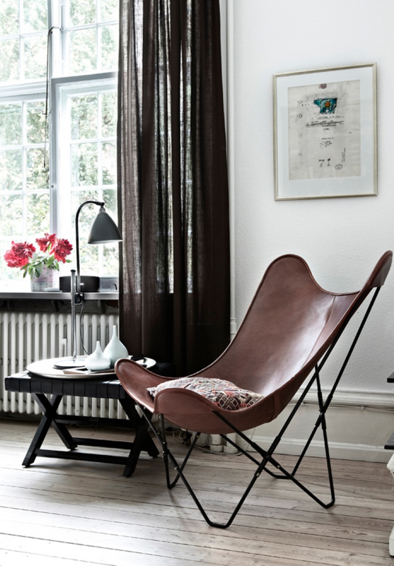 dizajnerski fotel o kształcie motyla stał się przebojem we współczesnych wnętrzach. Reaktywowany dizajn, fenomenalny...