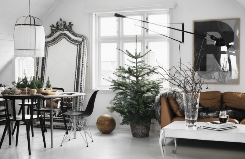 Święta  w skandynawskim domu pełne zapachu świeżego i naturalnego igliwia - zero brokatu, przepychu - po prostu żywa...