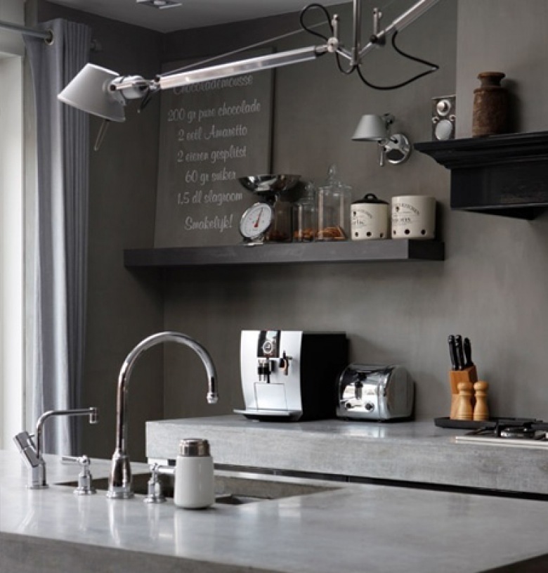 światło w kuchni jest bardzo ważne, bo ułatwia pracę i przyjemność przygotowywania posiłków. Dobrym rozwiązaniem do kuchni są lampy ścienne, które dobrze oświetlają szafki i blaty robocze w...