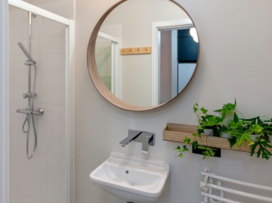 Mała łazienka w skandynawskim stylu (53797)