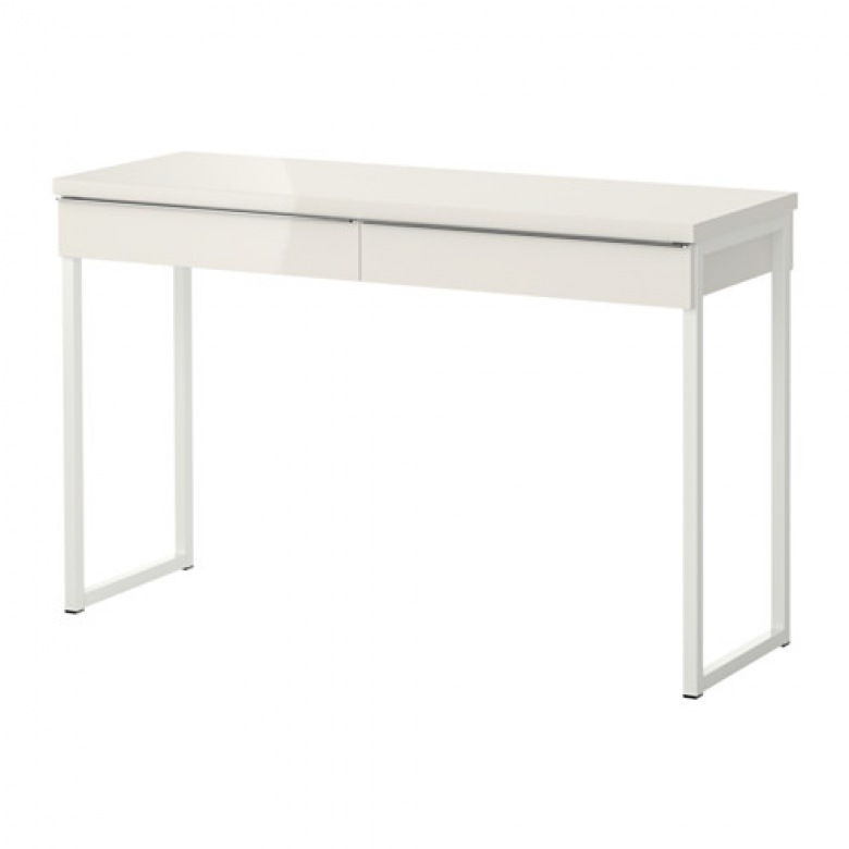 Białe biurko z IKEI (53383)