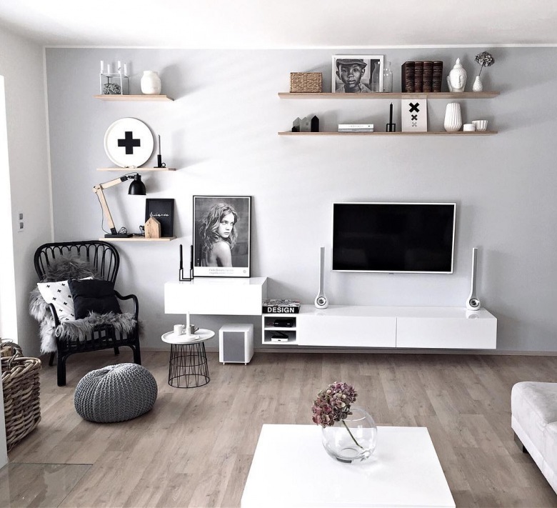 Wnętrza tygodnia z instagramu, czyli piękne mieszkanie z otwartą kuchnią w bieli i szarości (51274)