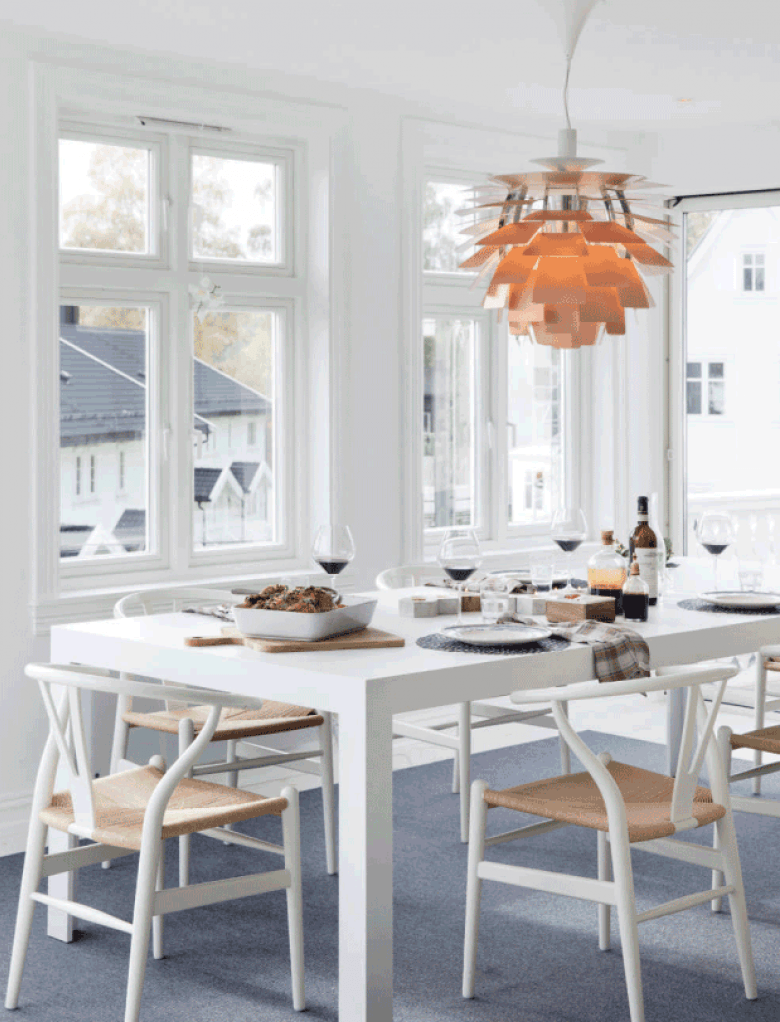 ciekawe mieszkanie - styl skandynawski z nowoczesną nutą i ciepłymi detalami w drewnie. Prosta kuchnia biała z...