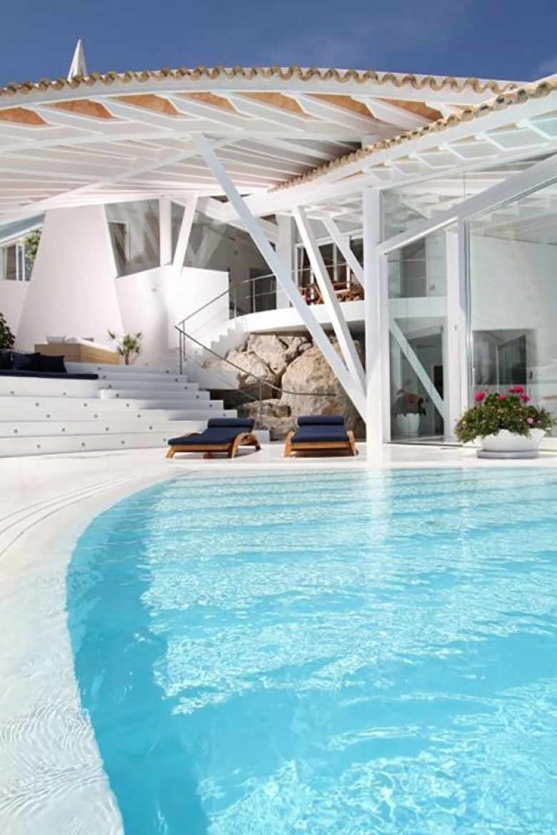najbardziej oryginalne i niepowtarzalne projekty willi hiszpańskiego architekta Alberto Rubio - ten niezwykły dom...