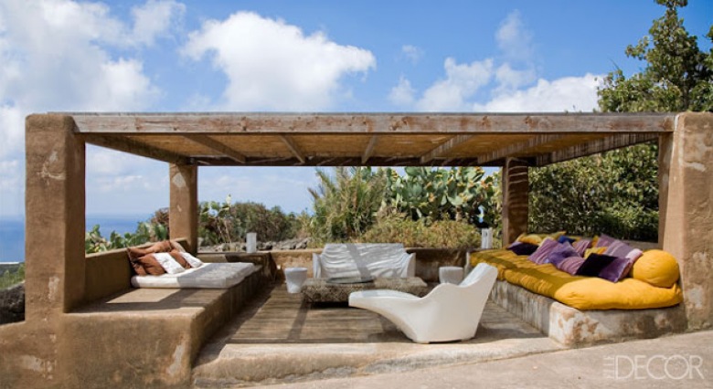 Dom stoi na małej wyspie włoskiej Pantelleria (na południe od Sycylii), gdzie architekt Flavio Albanese znalazł swój...