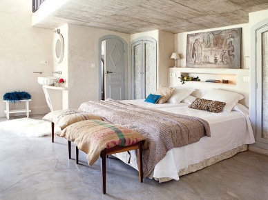 Pastelowa sypialnia w śródziemnomorskim stylu (20963)