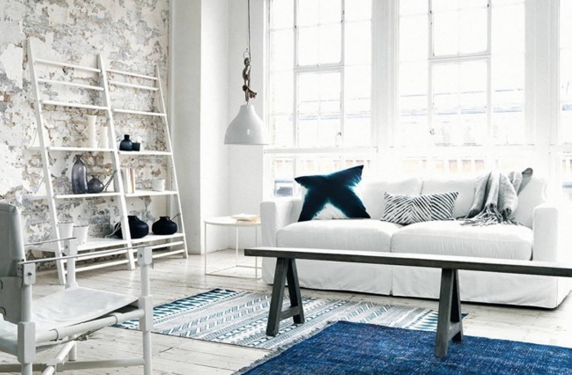 Niebieski dywan w skandynawskim stylu (23284)