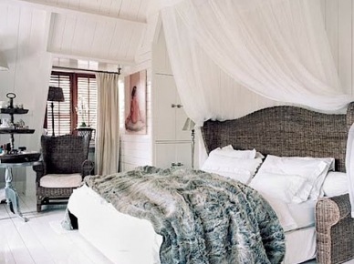 Biale moskitiery w aranżacji sypialni w różnych stylach (24902)