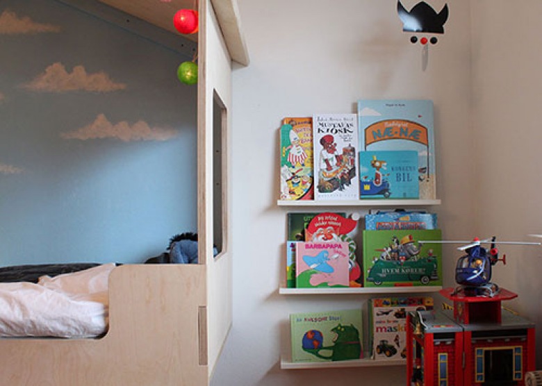 wspaniałe pomysły na urządzenie dobrego pokoju dla dziecka - to nie tylko sypialnia, ale pokój do zabawy. jak to pogodzić ? jak rozwiązać problem z małym pokojem i fantazją dziecka ? to dobre pomysły na to, jak urządzić ładny, ciekawy i funkcjonalny pokój dla dziecka. Od przedszkolaka do ucznia. Inspiracje w wielu wersjach kolorystycznych - białe, zielone, beżowe, różowe, niebieskie, granatowe  a nawet brązowe i czarne. Naprawdę dobre pomysły i piękne aranżacje pokoi dla...