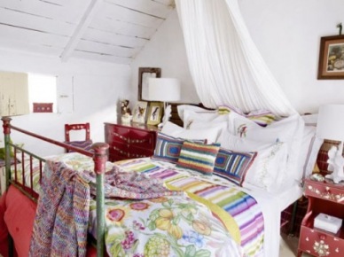 Biale moskitiery w aranżacji sypialni w różnych stylach (24905)