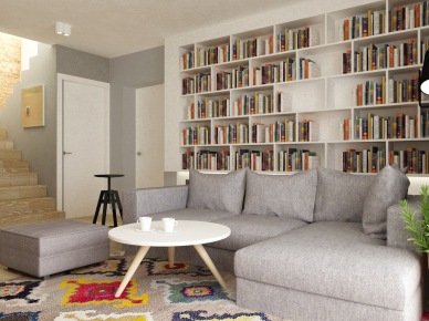 Szara sofa i wzorzysty dywan w salonie (50037)
